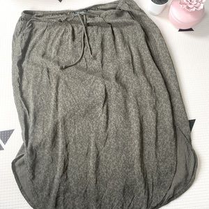 Roots 100% rayon lightweight midi skirt sz S